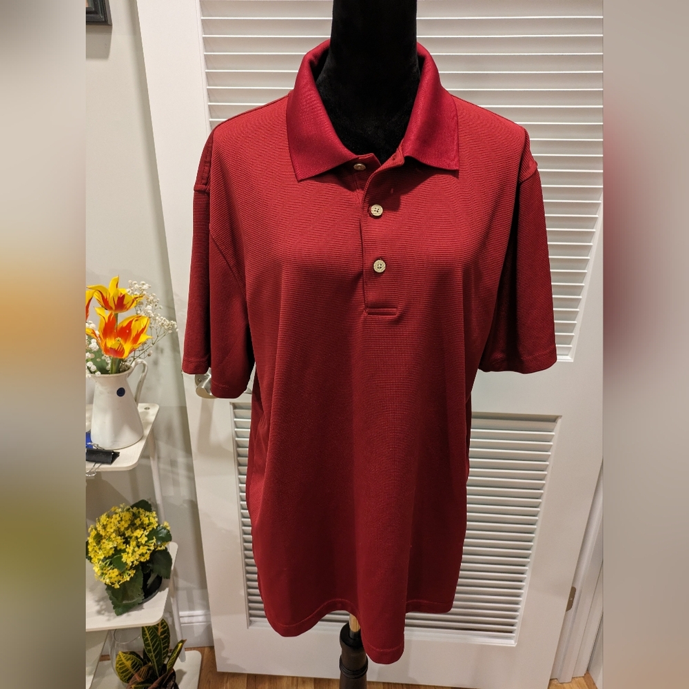 Men's Size XL T- Shirt Used